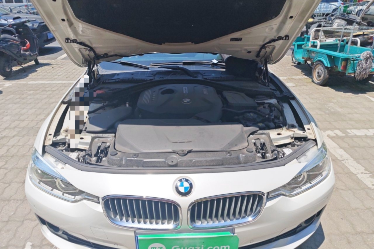 BMW 3 Series 2018 #22 BMW 3 Series 2018 car image #22