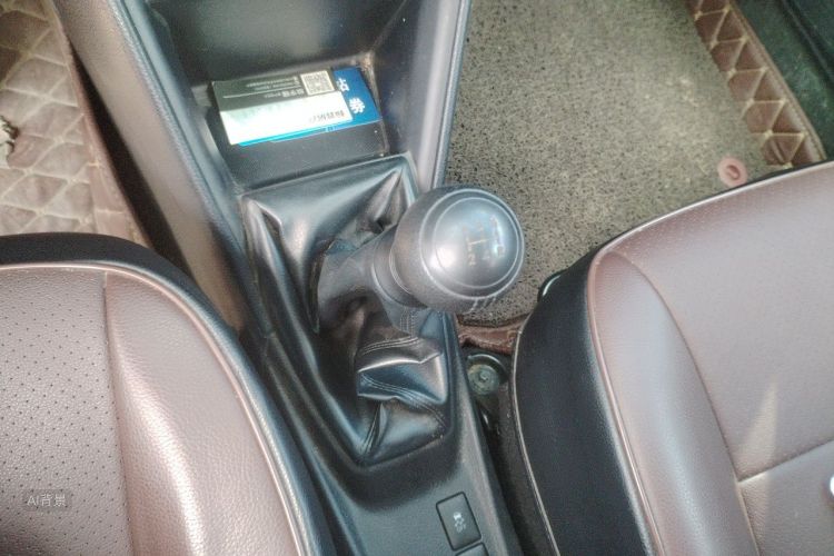 Toyota Vios 2018 صورة سيارة #16