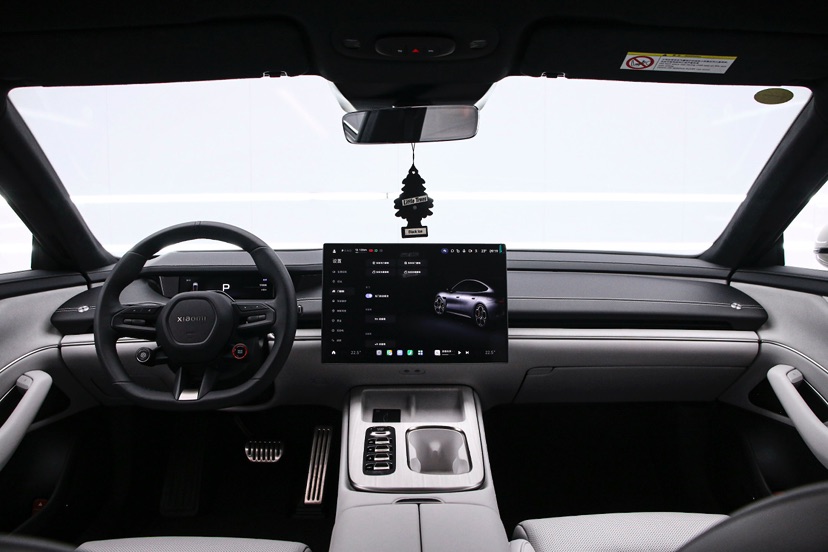 MI SU7 2025 immagine di auto #5