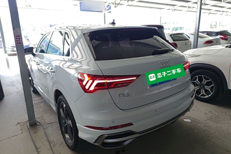 Audi Q3 2020 car image #5