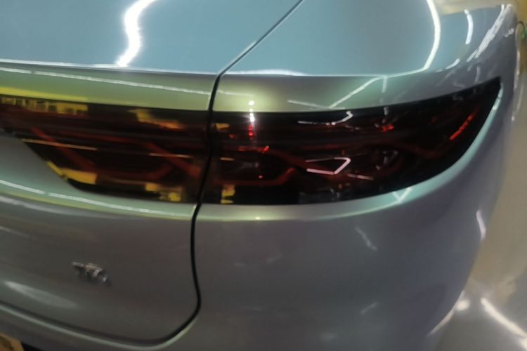 BYD Han 2022 immagine di auto #8