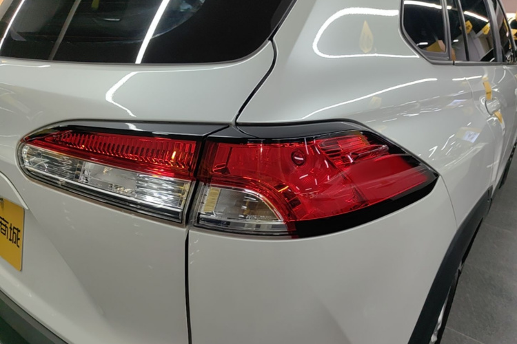 Toyota Corolla Cross 2022 #8 Toyota Corolla Cross 2022 car image #8