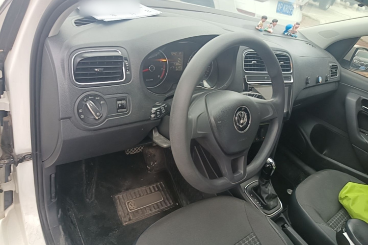 Volkswagen Polo 2014 #10 Volkswagen Polo 2014 car image #10
