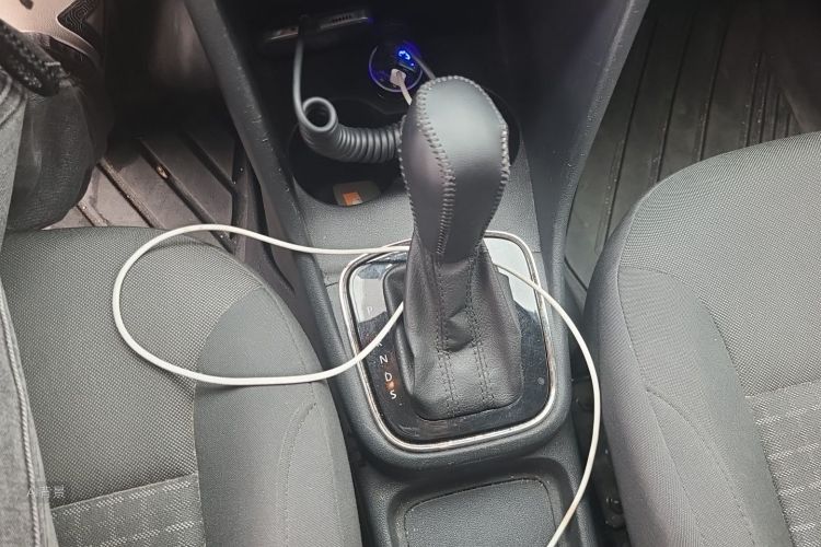 Volkswagen Polo 2018 car image #16