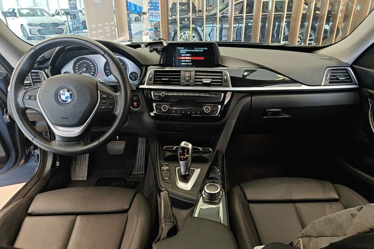BMW 3 Series GT 2019 #10 BMW 3 Series GT 2019 car image #10