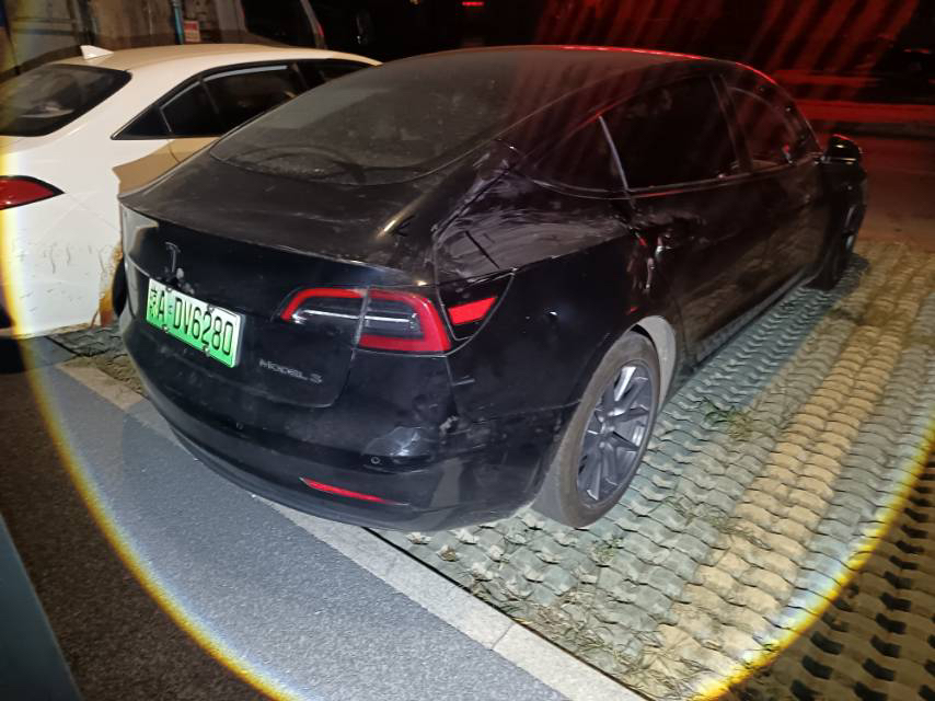 Tesla Model 3 2023 صورة سيارة #3