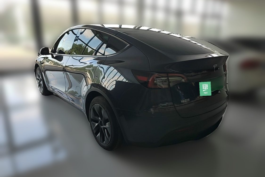 Tesla Model Y 2024 #3 Tesla Model Y 2024 car image #3