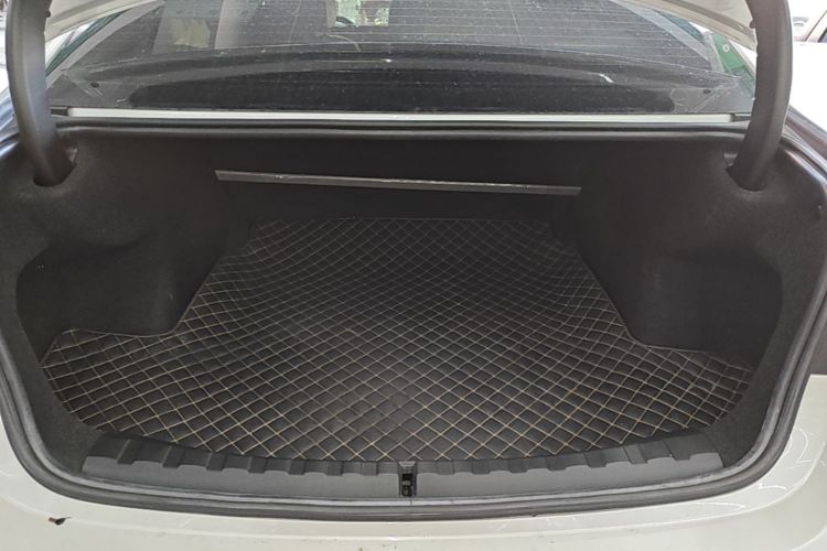 BMW 3 Series 2023 car image #29