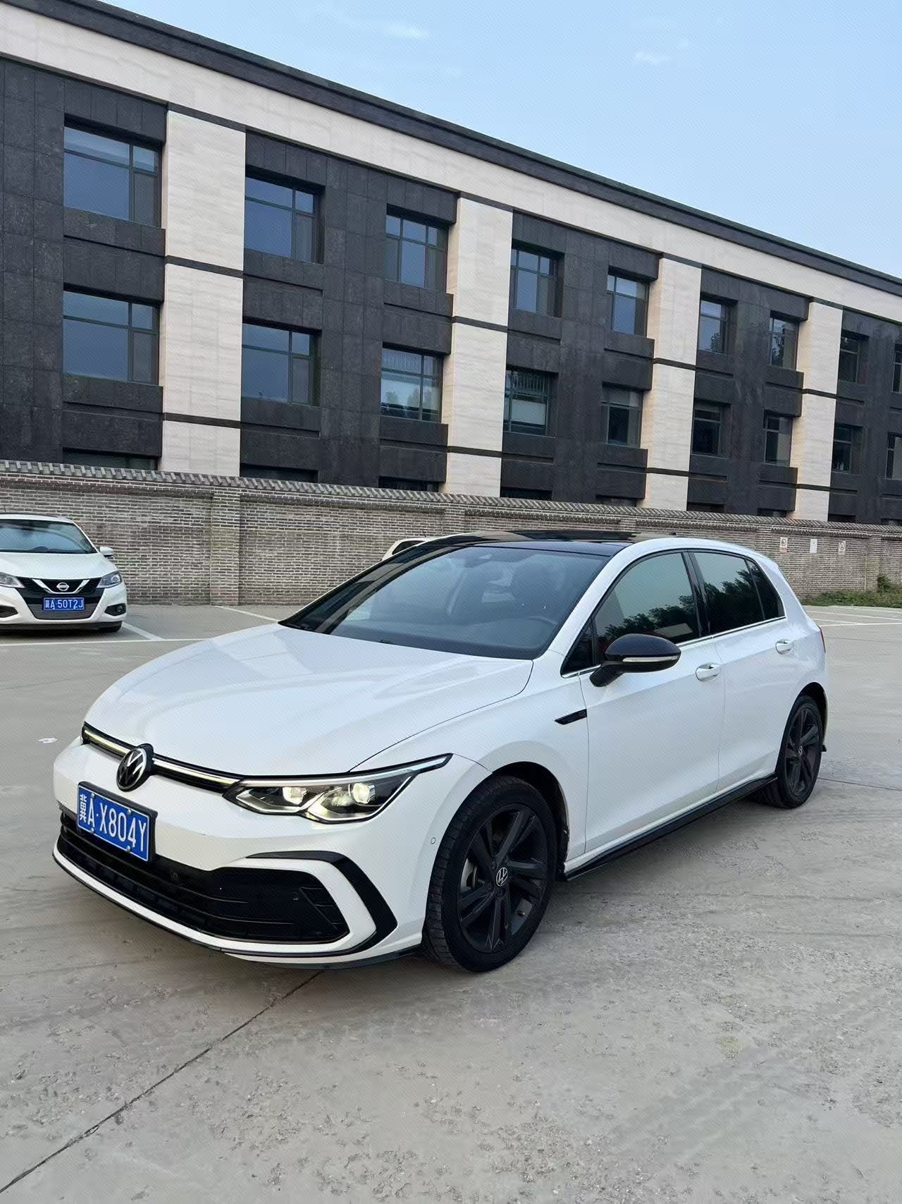 2020 immagine di auto 