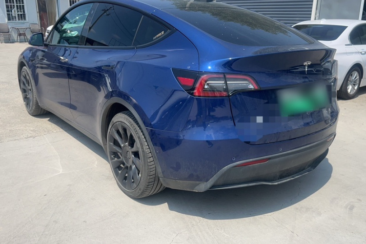 Tesla Model Y 2021 #3 Tesla Model Y 2021 car image #3