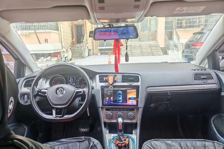 Volkswagen Golf 2016 car image #16