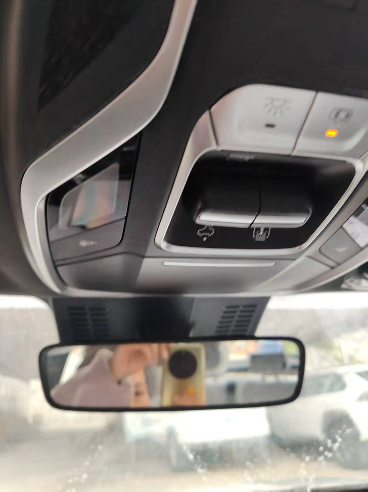 GEELY Coolray 2026 car image #12