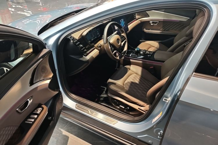 BYD Han 2023 #16 BYD Han 2023 car image #16