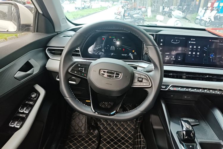 GEELY Binray 2023 car image #11