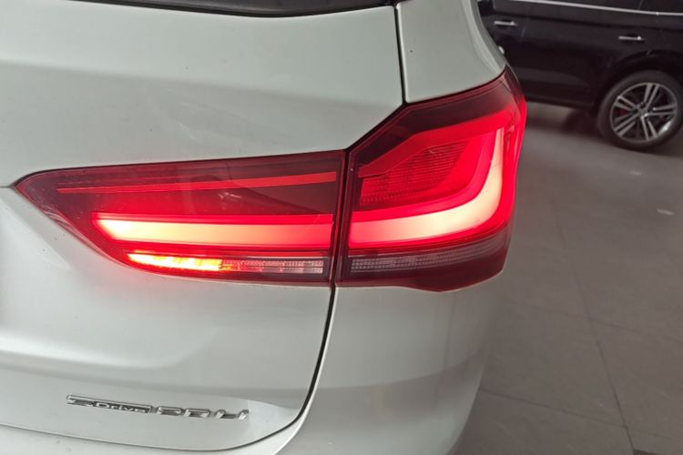 BMW X1 2022 #8 BMW X1 2022 car image #8