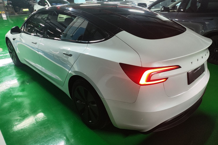 Tesla Model 3 2025 #7 Tesla Model 3 2025 car image #7