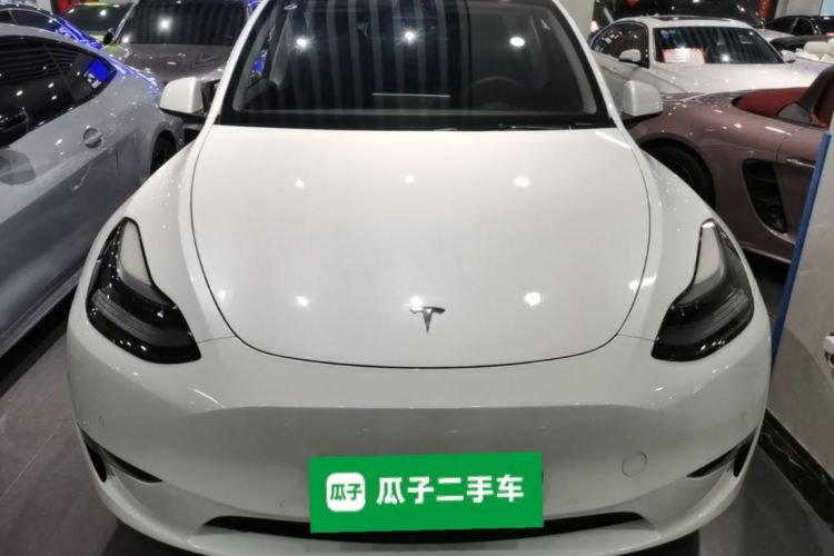Tesla Model Y 2022 car image #3