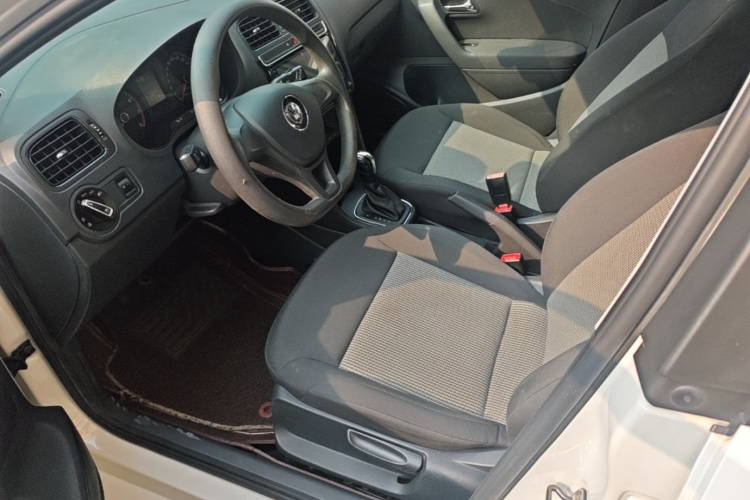 Volkswagen Polo 2017 #15 Volkswagen Polo 2017 car image #15