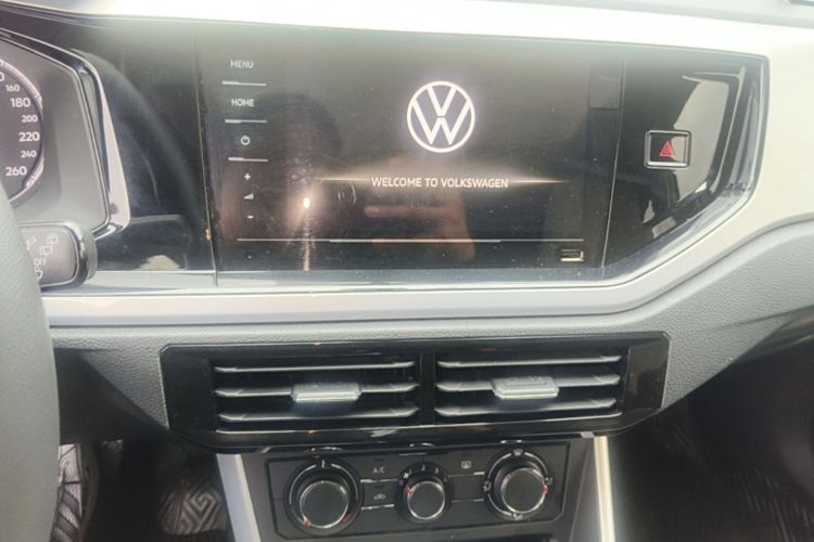 Volkswagen Polo 2021 car image #13
