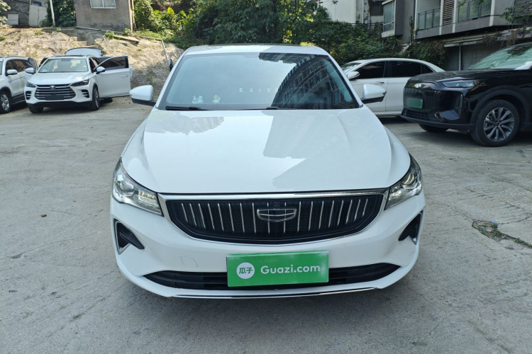 GEELY Emgrand 2024 изображение автомобиля #3