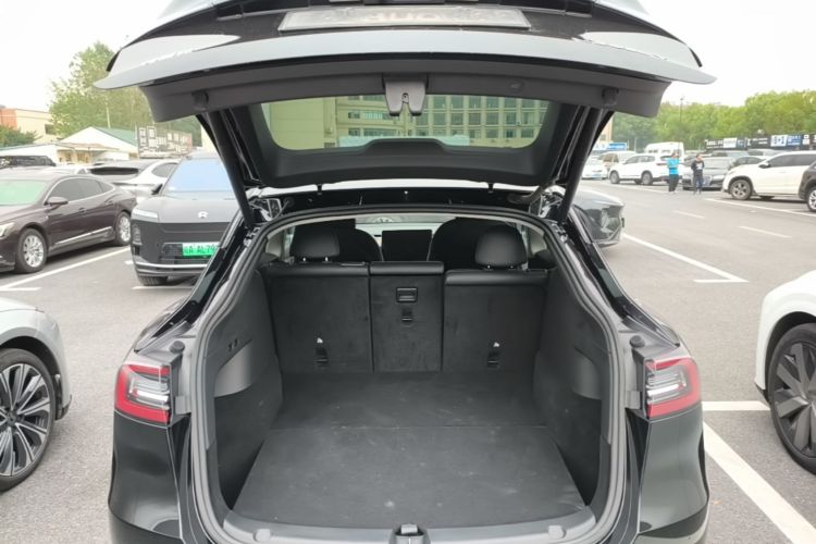 Tesla Model Y 2021 #19 Tesla Model Y 2021 car image #19