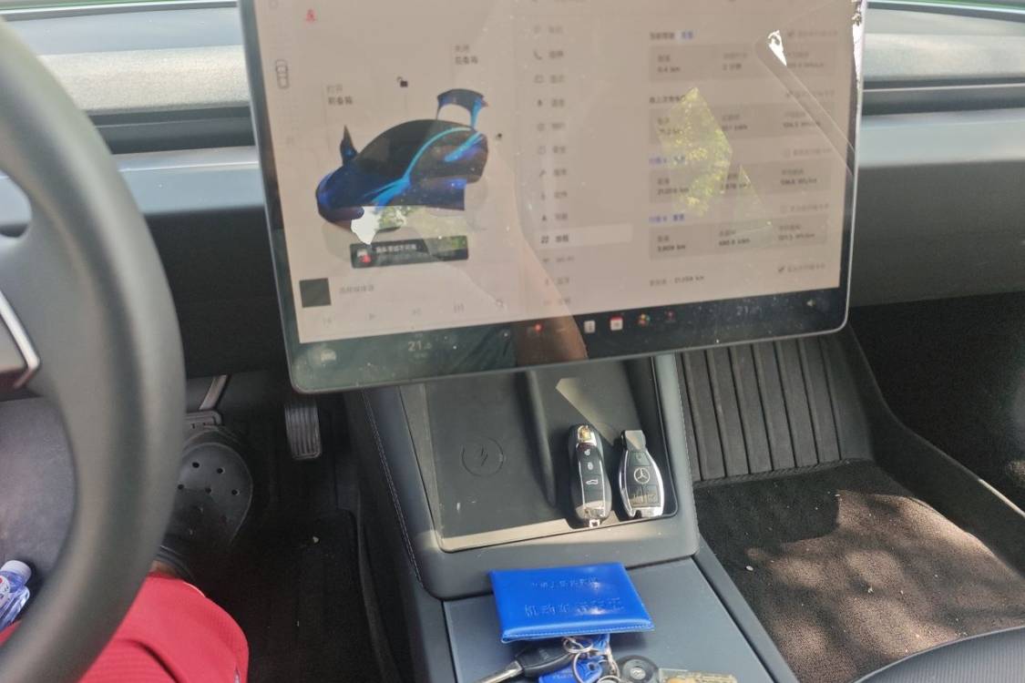 Tesla Model 3 2024 car image #26
