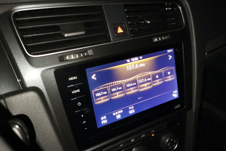 Volkswagen Golf 2020 car image #13