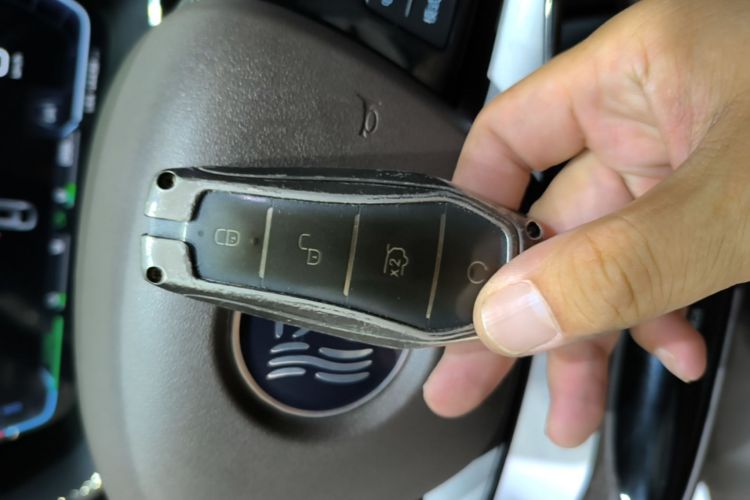 BYD Han 2023 car image #9