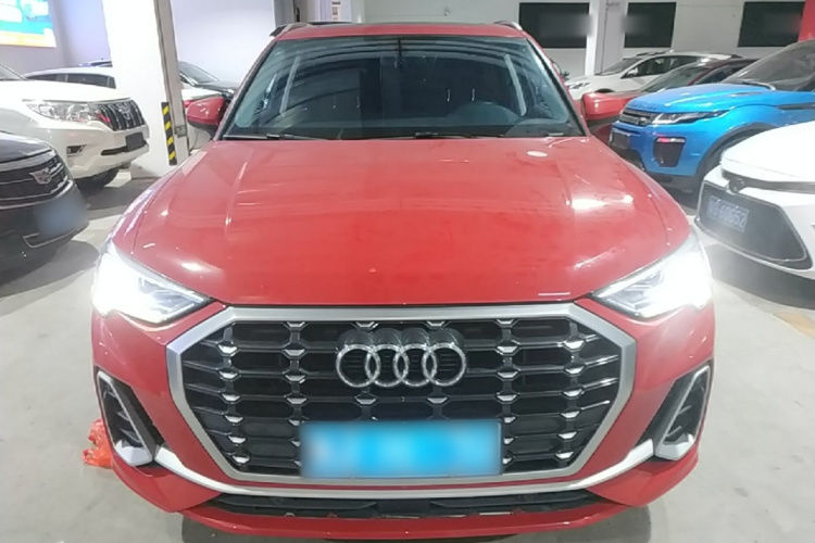 Audi Q3 2021 immagine di auto #3