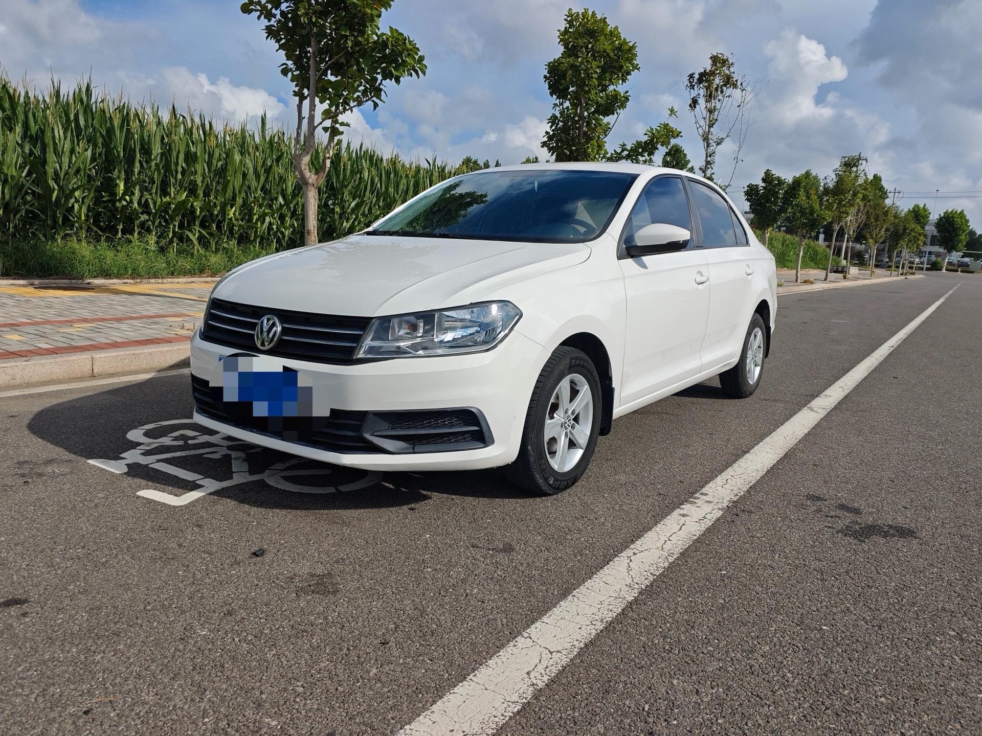 Volkswagen Santana 2019 car image 