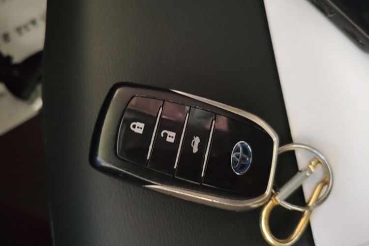 Toyota Corolla 2016 #14 Toyota Corolla 2016 car image #14