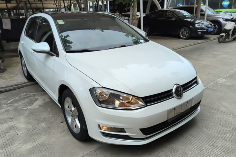 Volkswagen Golf 2016 car image #6