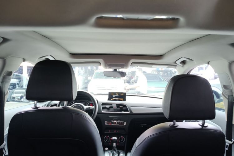 Audi Q3 2018 #18 Audi Q3 2018 car image #18