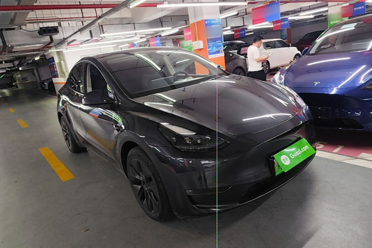 Tesla Model Y 2024 #4 Tesla Model Y 2024 immagine di auto #4
