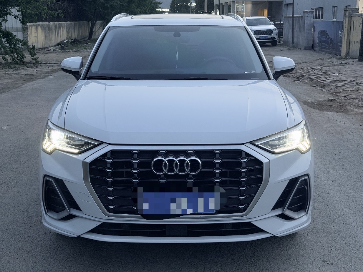 Audi Q3 2022 #2 Audi Q3 2022 car image #2