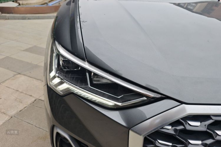 Audi Q3 2021 car image #8