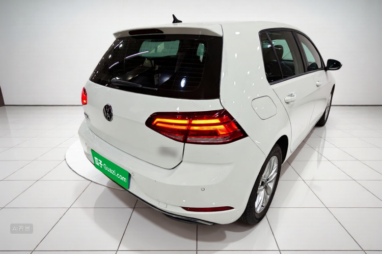 Volkswagen Golf 2019 car image #7