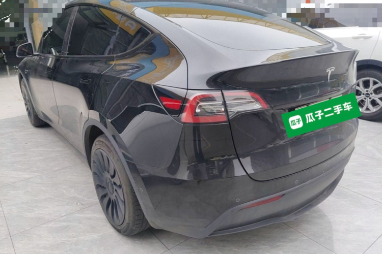 Tesla Model Y 2022 #5 Tesla Model Y 2022 car image #5