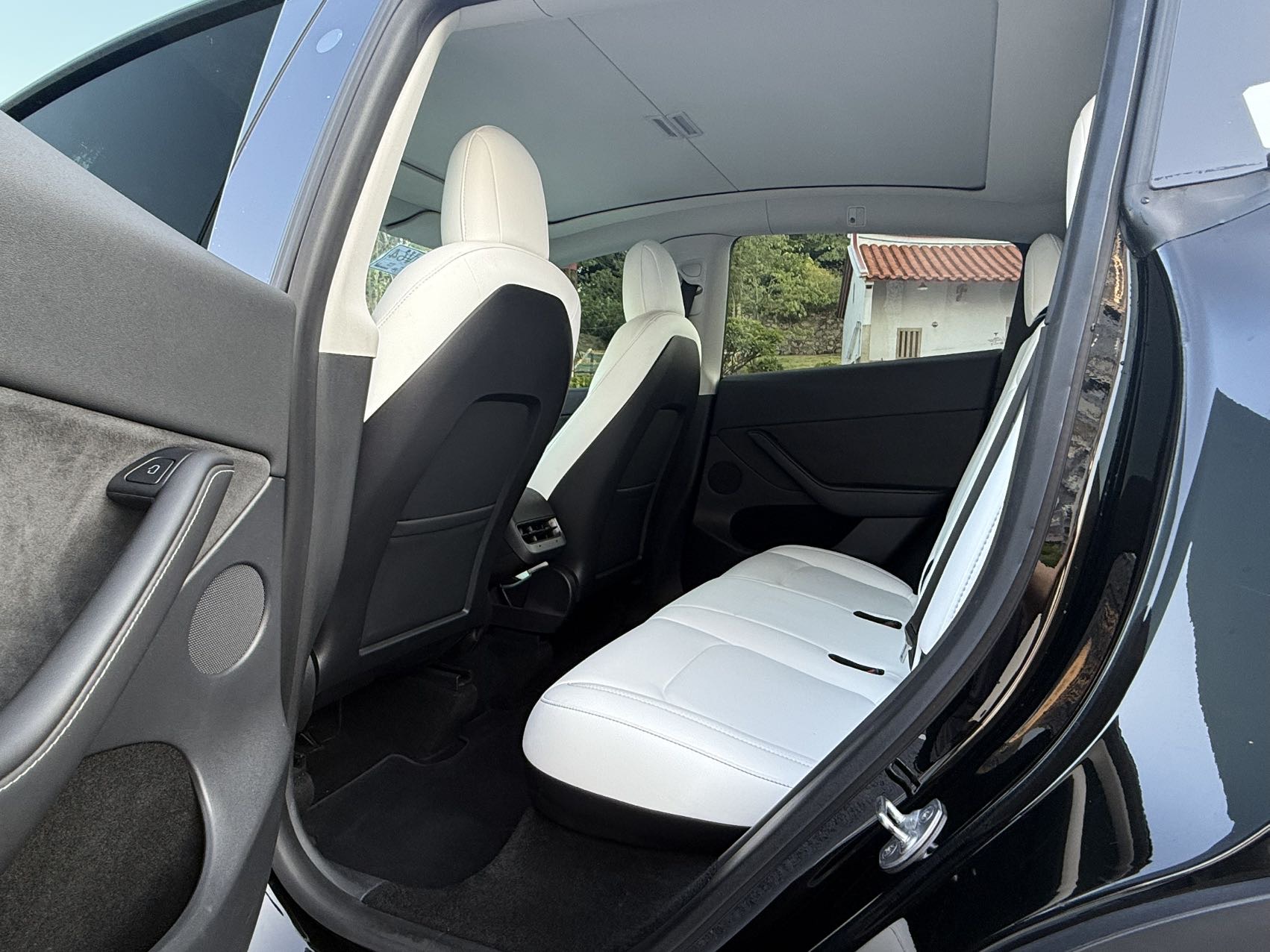 Tesla Model Y 2021 صورة سيارة #6