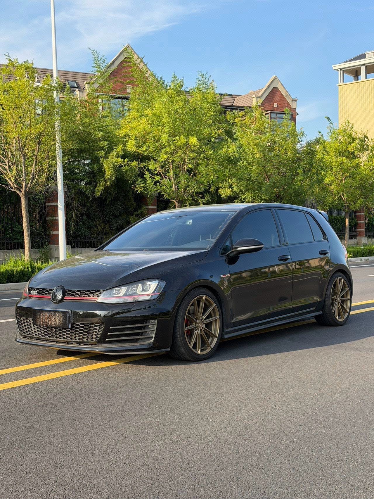 Volkswagen GolfGTI 2016 Volkswagen GolfGTI 2016 car image