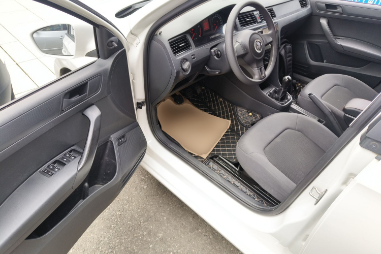 Volkswagen Santana 2015 صورة سيارة #16