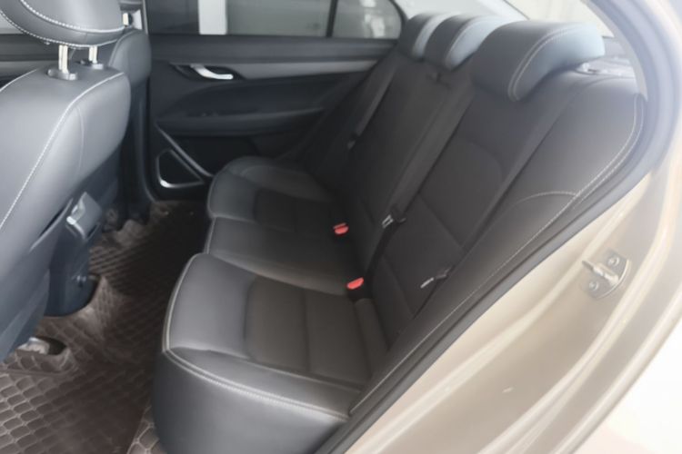 GEELY Emgrand 2021 #17 GEELY Emgrand 2021 car image #17