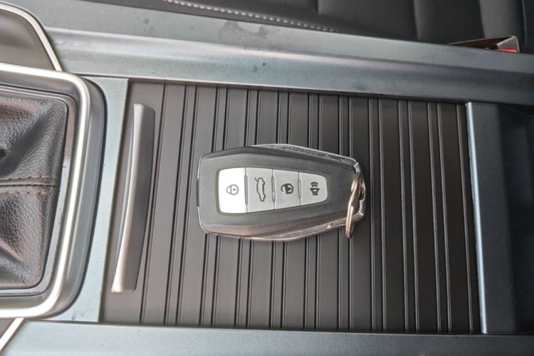 GEELY Emgrand 2020 #9 GEELY Emgrand 2020 car image #9