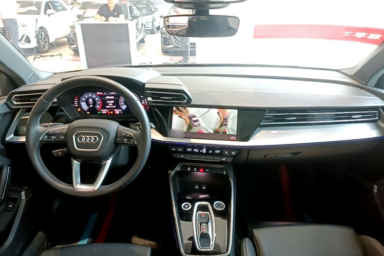 Audi A3 2025 immagine di auto #10