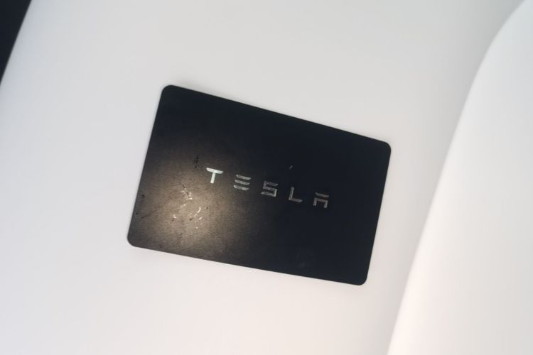 Tesla Model Y 2024 car image #9