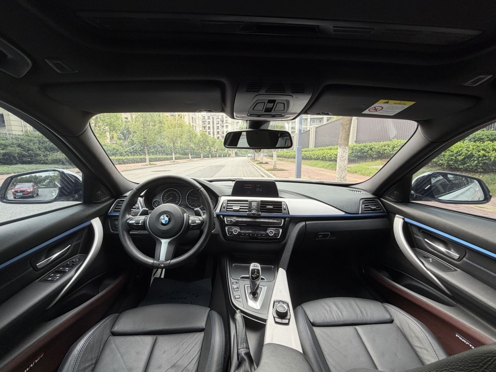 BMW 3 Series 2019 #6 BMW 3 Series 2019 car image #6