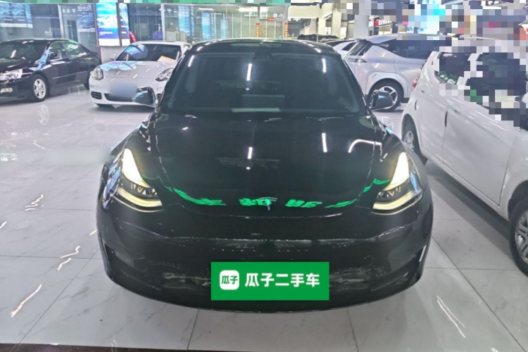 Tesla Model 3 2022 car image #3