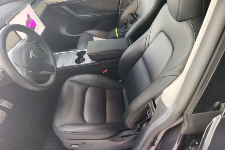 Tesla Model Y 2022 #19 Tesla Model Y 2022 car image #19