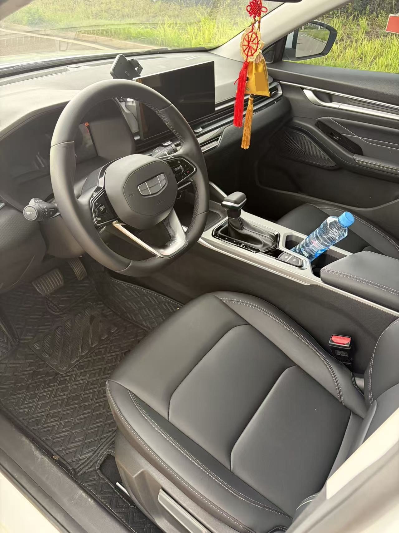GEELY Emgrand 2026 #4 GEELY Emgrand 2026 car image #4