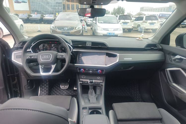 Audi Q3 2023 #10 Audi Q3 2023 car image #10